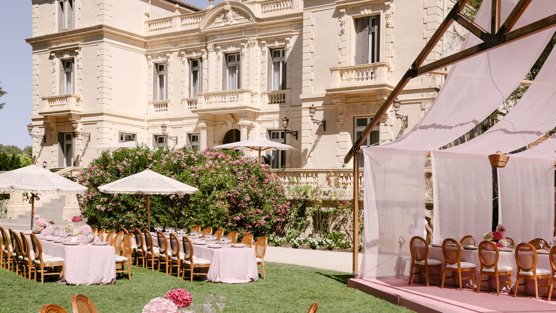 chateau-3-fontaines-site-web-actualites-article-Nos-conseils-pour-une-ceremonie-laique-unique-pour-votre-mariage.png