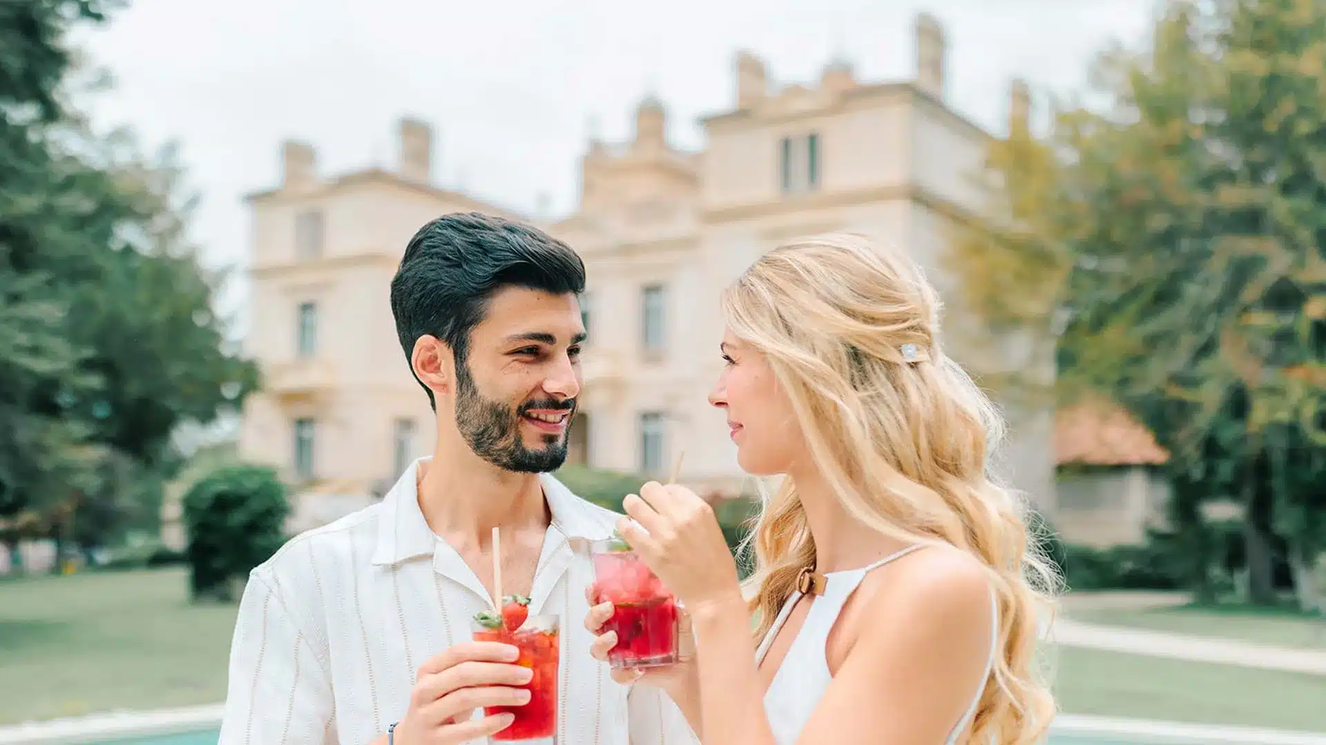 Location salles de réception et parc - Chateau-des-3-Fontaines-site-web-blog-Le-mariage-boheme-chic-trouve-son-ecrin-ideal-en-provence