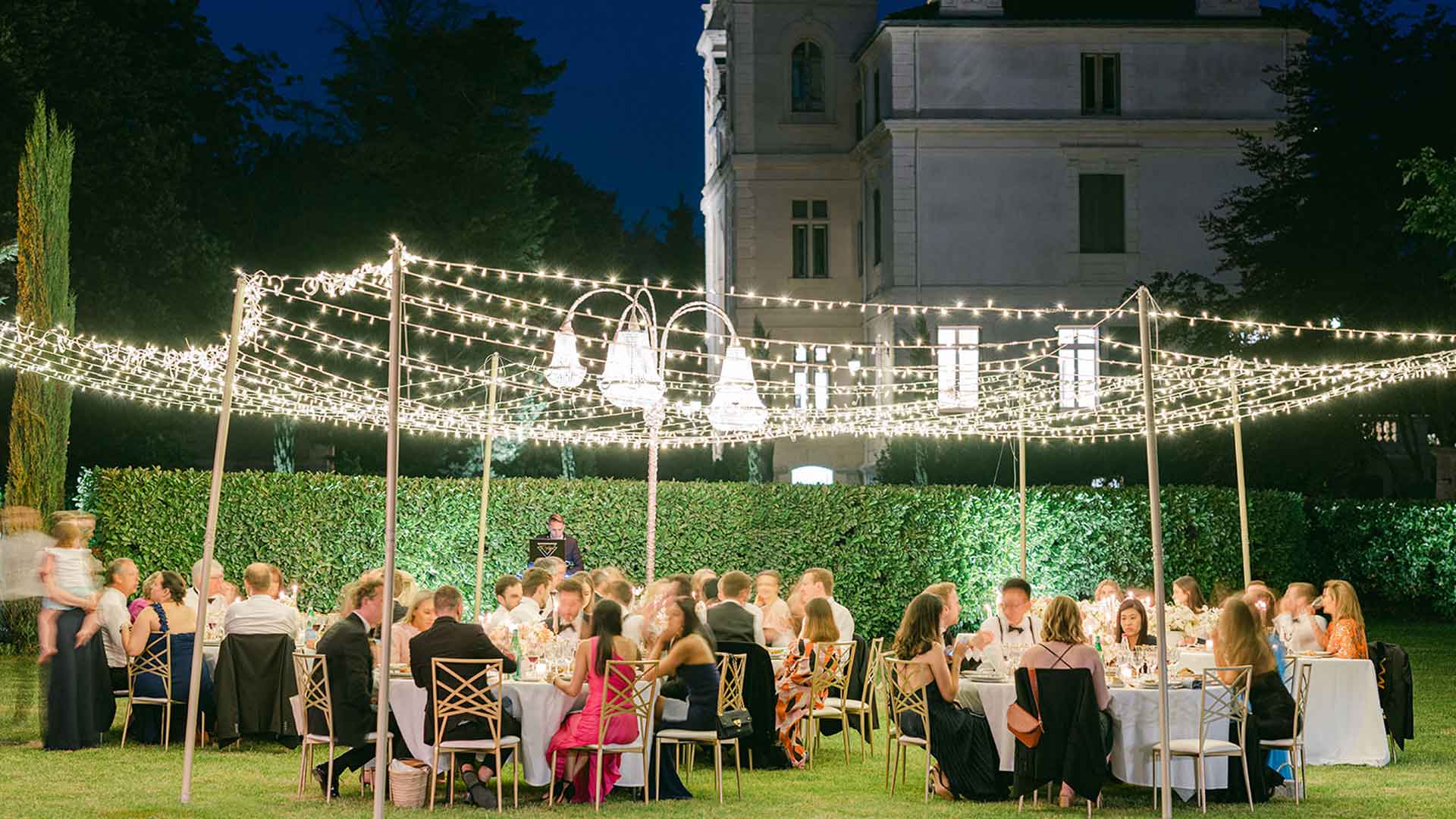 Chateau-des-3-Fontaines-site-web-blog-ou-reunir-votre-famille-pour-une-celebration-dexception-en-Provence.jpg